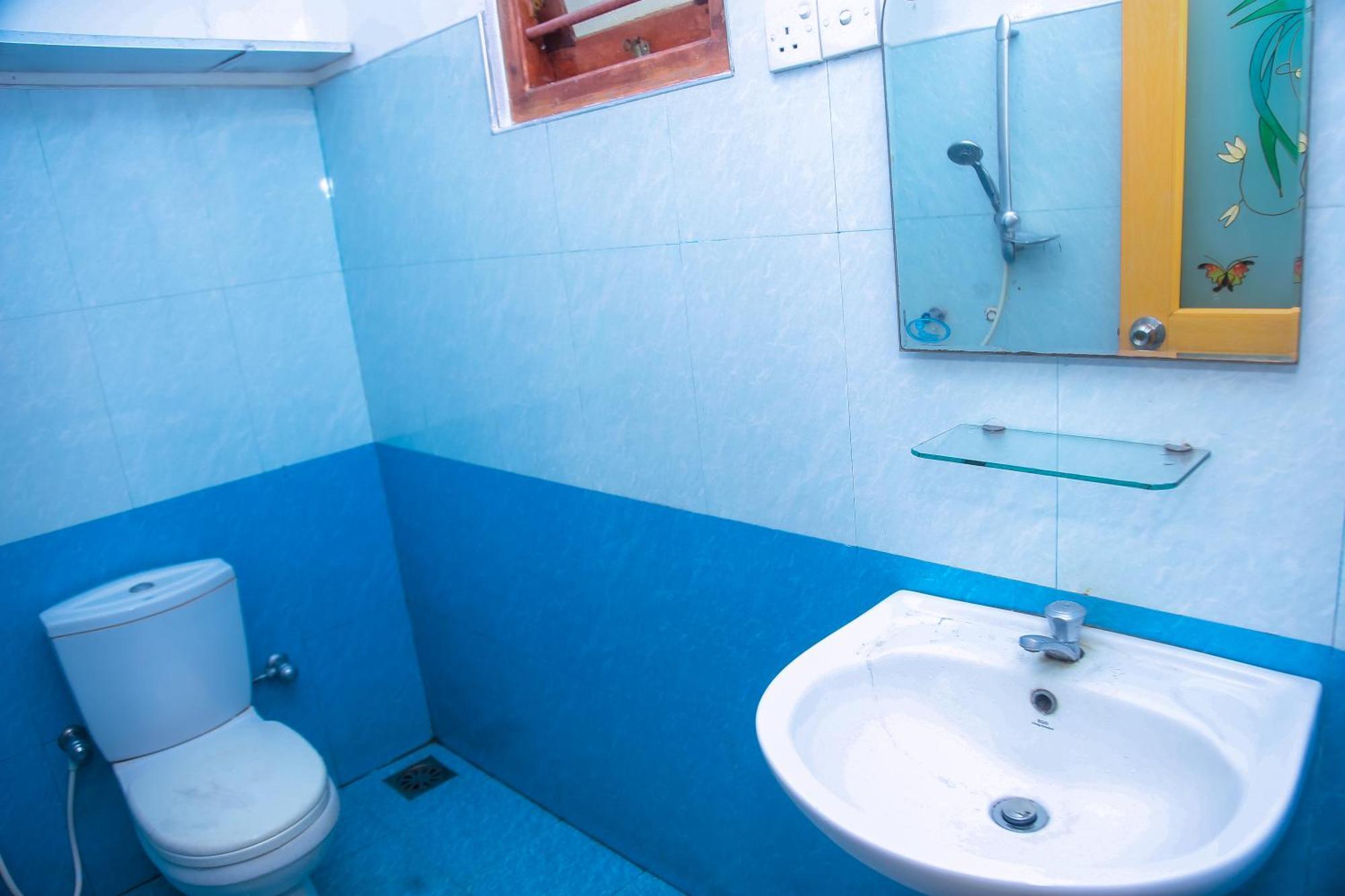 Blue Sky Hotel Мириса Екстериор снимка