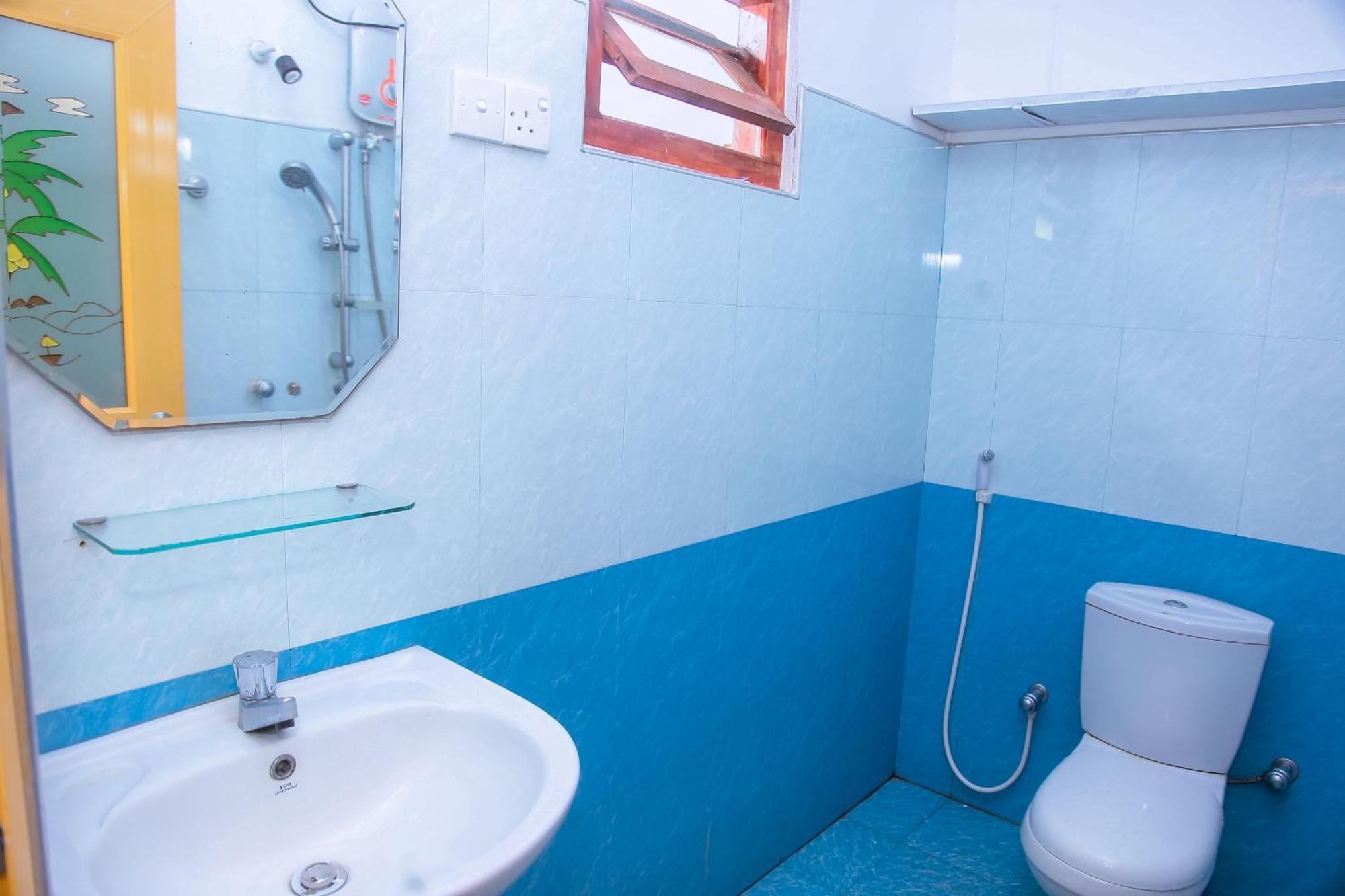 Blue Sky Hotel Мириса Екстериор снимка